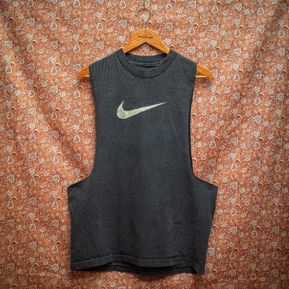 nike muscle tee